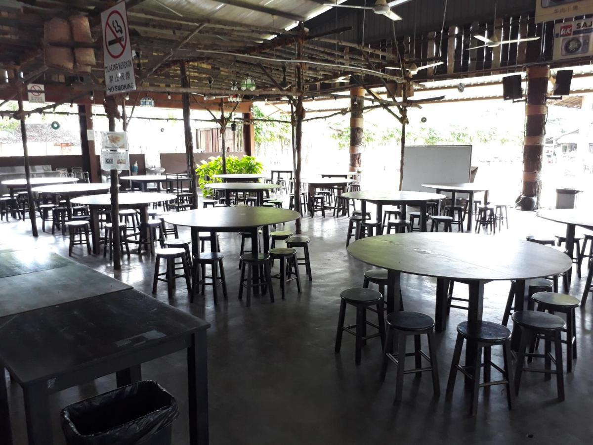 Uk Farm Agro Resort Kluang Exterior photo