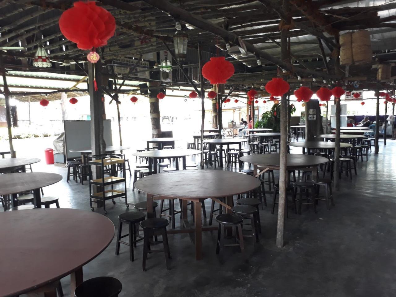 Uk Farm Agro Resort Kluang Exterior photo