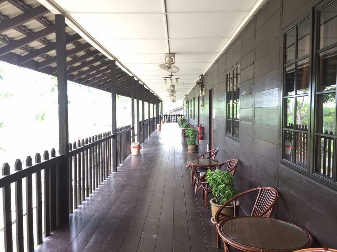 Uk Farm Agro Resort Kluang Exterior photo